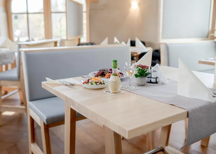 Donau-ries מלון 3*