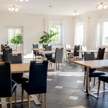 מלון Donau-ries & Restaurante Delphi Mertingen