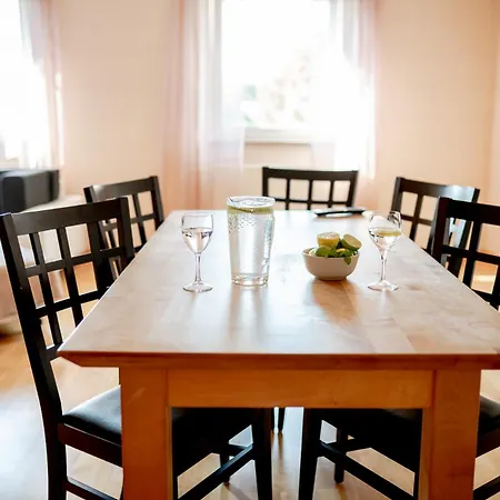 מלון Donau-ries & Restaurante Delphi