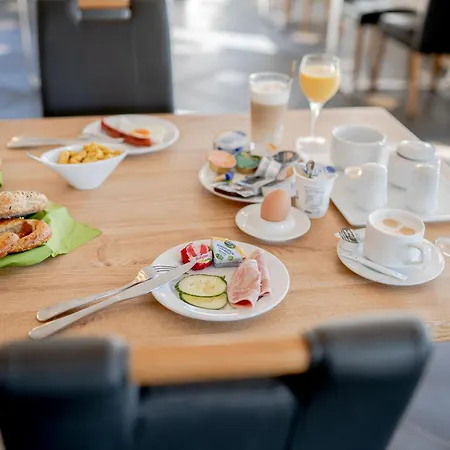 Donau-ries & Restaurante Delphi Hotel